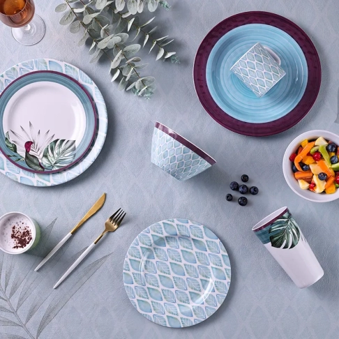 Dinnerware set- 4 pcs