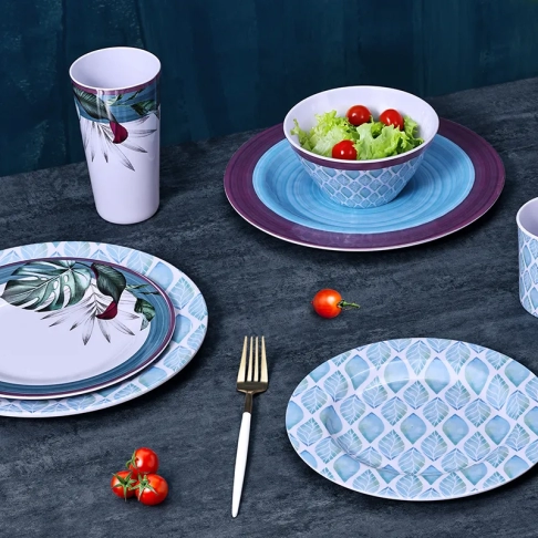 Dinnerware set- 4 pcs