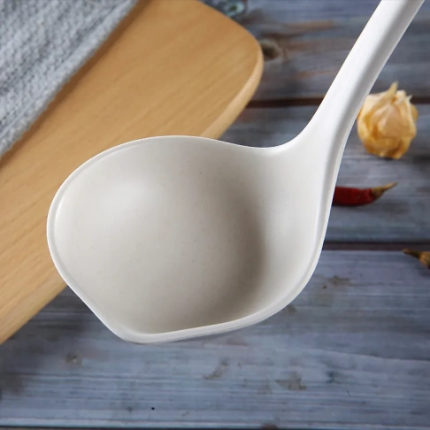 1022-Spoon with mouth