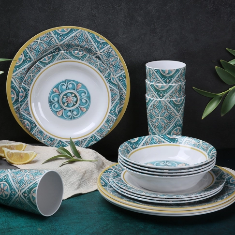 Set of 12 or 16 (4 persons)