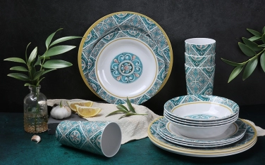 Set of 12 or 16 (4 persons)