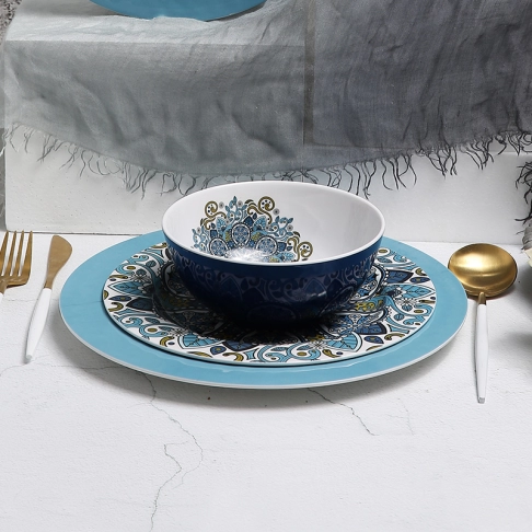 Three-piece bowl set