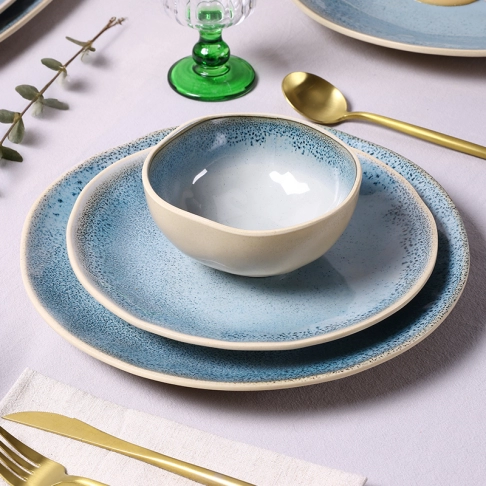 Three-piece bowl set