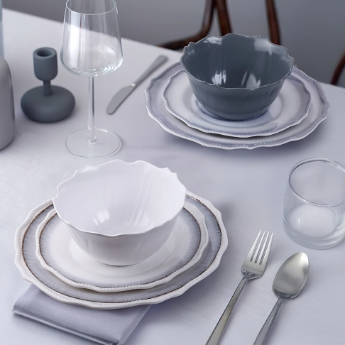 Three-piece bowl set